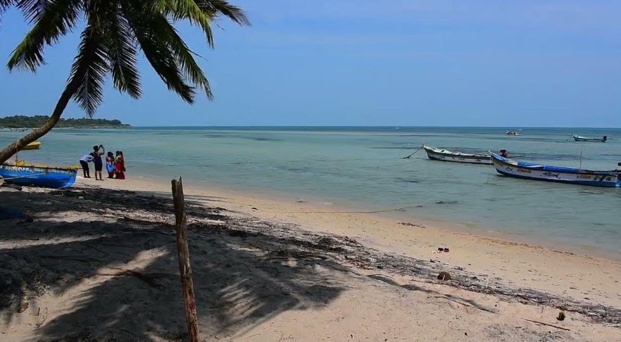 Olaikuda Beach, Ramanathapuram, Tamil Nadu - Vushii.com